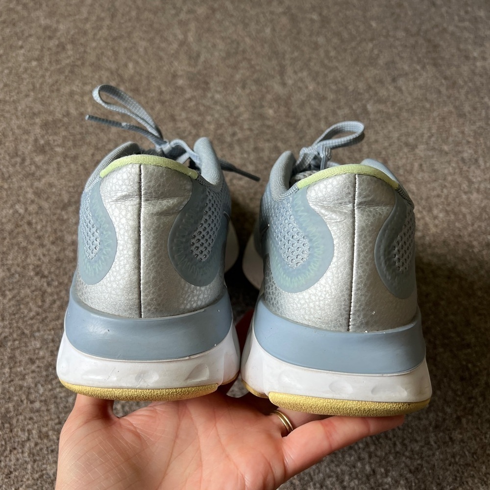Nike Renew Athletic Sneakers Womens 8.5 Running Jogging Workout Grey Gym Shoes - Picture 4 of 10